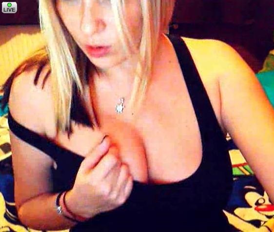 blonde_babe_webcam_sex